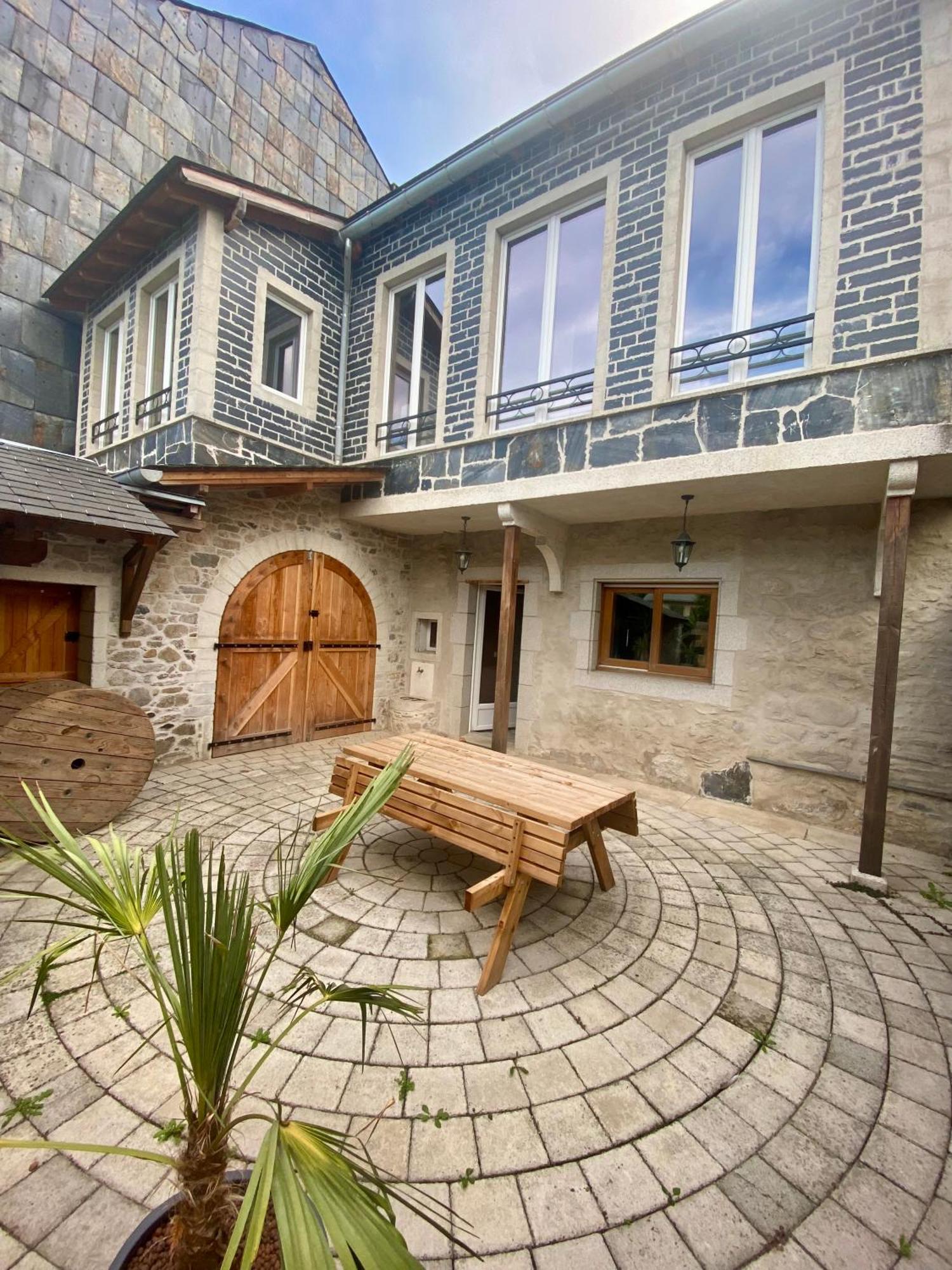 Gite Belfortes Plein Coeur De Brassac Brassac  Ngoại thất bức ảnh